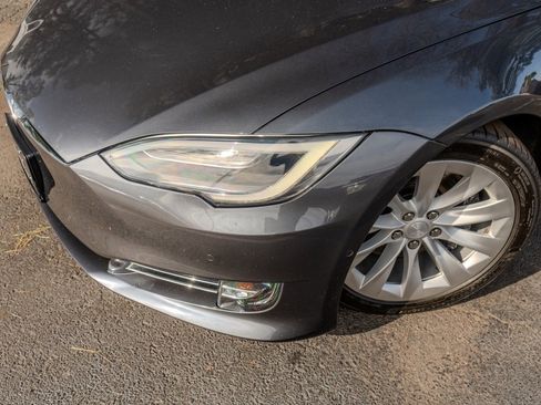 Used 2019 Tesla Model S Long Range image 3