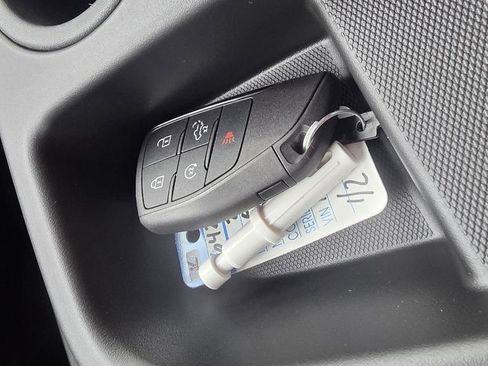 New 2026 GMC Sierra 1500 SLE image 9