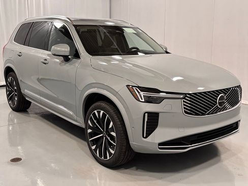 New 2026 Volvo XC90 B6 Ultra w/ Protection Package AWD/4WD image 4