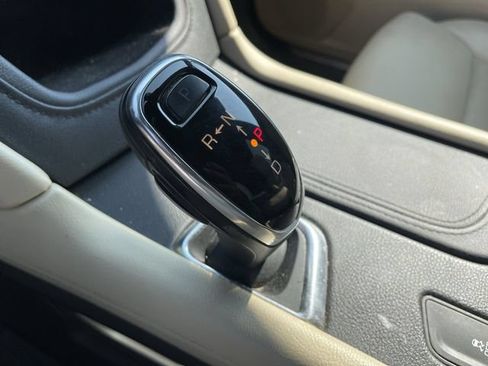 Used 2018 Cadillac XT5 Luxury w/ Driver Awareness Package FWD image 19