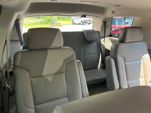 Used 2018 Chevrolet Tahoe Premier AWD/4WD image 39