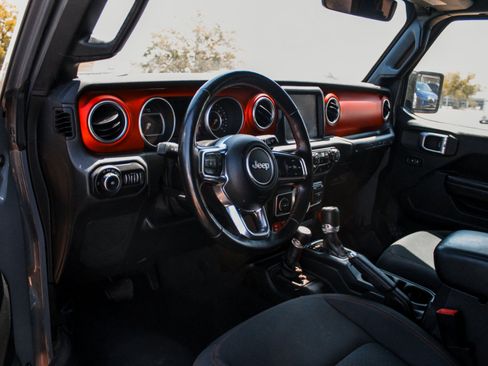 Used 2020 Jeep Wrangler Rubicon AWD/4WD image 8