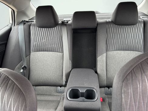 Used 2025 Toyota Camry LE image 19