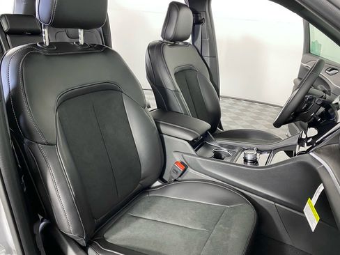New 2026 Jeep Grand Cherokee Altitude AWD/4WD image 24