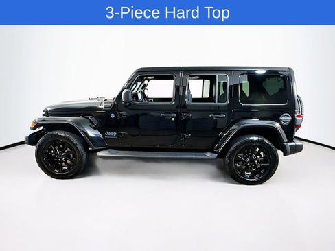 Used 2025 Jeep Wrangler Unlimited Sahara AWD/4WD image 4