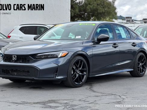Used 2025 Honda Civic Sport image 1
