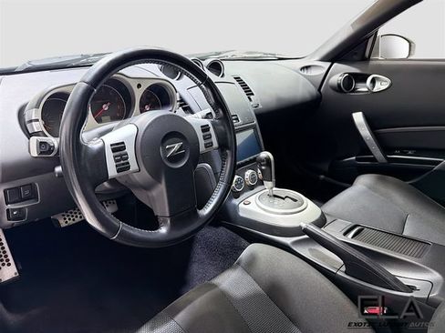 Used 2008 Nissan 350Z Enthusiast w/ Cargo Convenience Pkg RWD image 12
