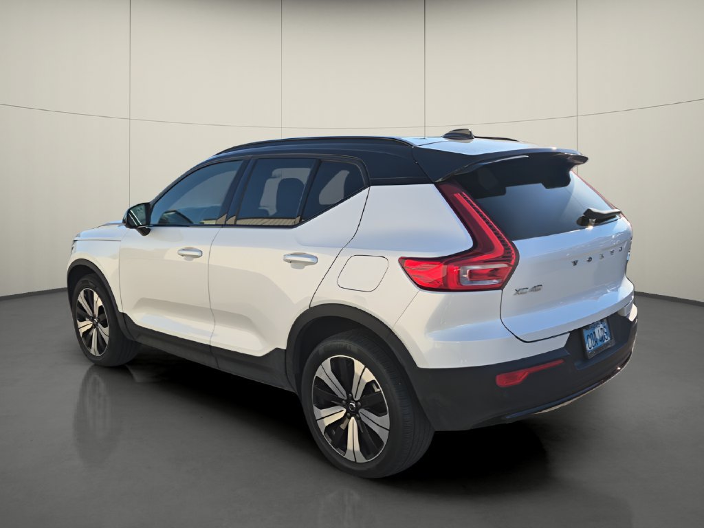 Used 2023 Volvo XC40 Recharge Plus w/ Protection Package Premier AWD/4WD image 5