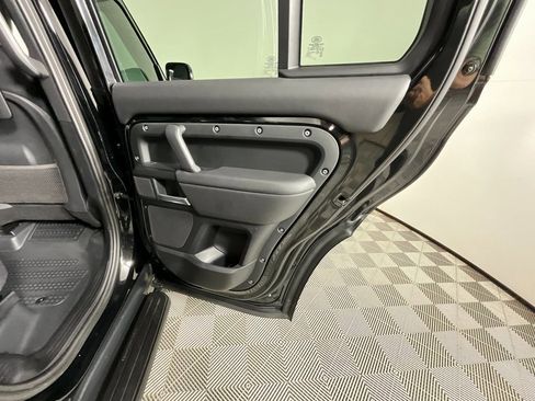 Used 2025 Land Rover Defender 130 V8 image 26