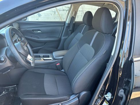 Used 2025 Nissan Sentra SV FWD image 36