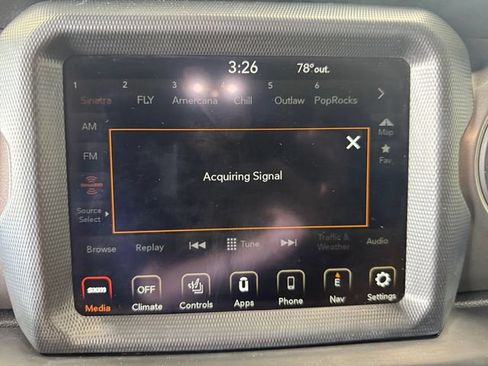 Used 2023 Jeep Gladiator Sport AWD/4WD image 6