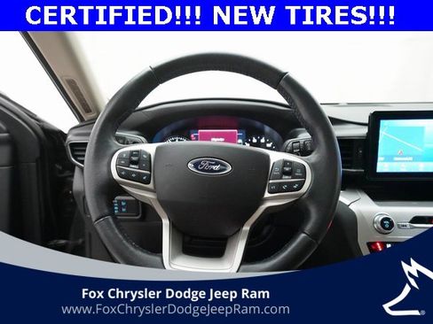 Used 2021 Ford Explorer XLT w/ Equipment Group 202A image 4