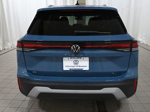 New 2026 Volkswagen Tiguan SE image 11