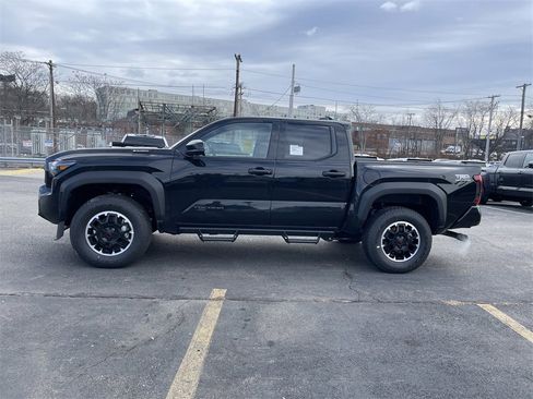 New 2025 Toyota Tacoma TRD Off-Road image 2