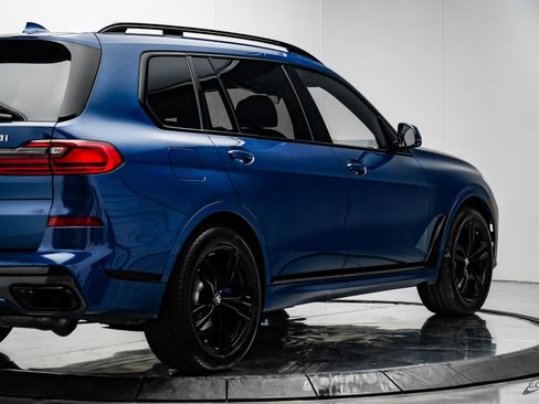 Used 2022 BMW X7 M50i w/ Dynamic Handling Package AWD/4WD image 17