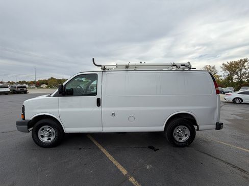 Used 2014 Chevrolet Express 2500 image 6