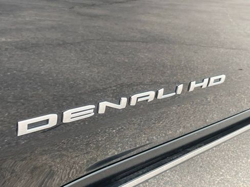 Used 2026 GMC Sierra 2500 Denali Ultimate w/ LPO, Black Badging Package AWD/4WD image 12