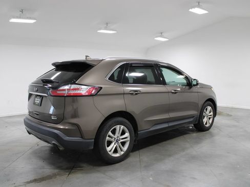 Used 2019 Ford Edge SEL w/ Equipment Group 201A FWD image 9