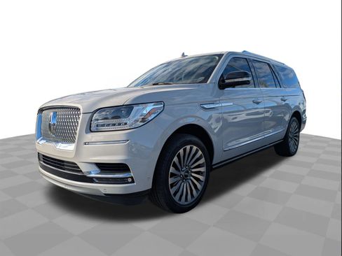 Used 2020 Lincoln Navigator L Reserve w/ Luxury Package image 2