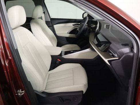 Used 2025 Audi Q5 Premium Plus w/ Premium Plus AWD/4WD image 23
