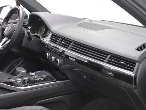 Used 2017 Audi Q7 3.0T Premium Plus image 46