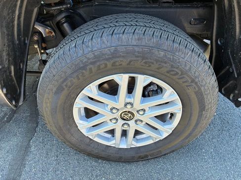 Used 2024 Toyota Tundra SR5 w/ SR5 Convenience Package AWD/4WD image 11