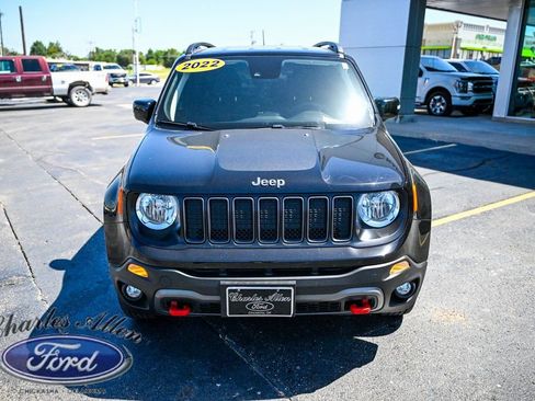 Used 2022 Jeep Renegade Trailhawk image 2