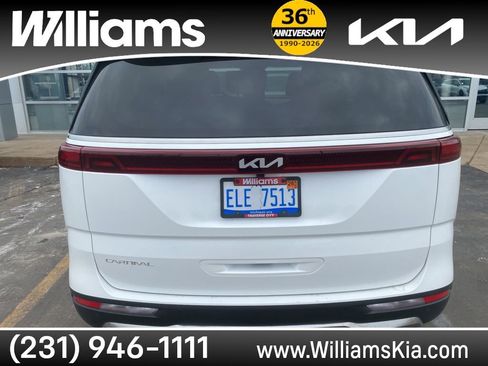 Used 2024 Kia Carnival SX image 6