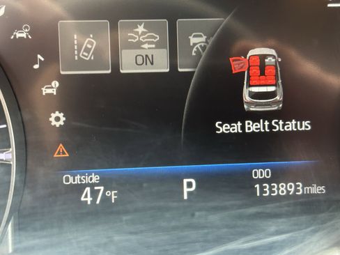 Used 2022 Toyota Highlander XLE image 23