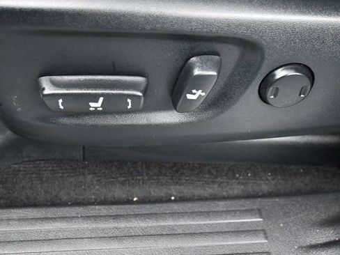 Used 2024 Toyota 4Runner SR5 image 12