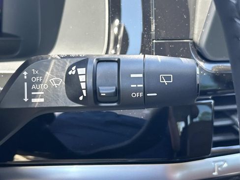 New 2026 Nissan Pathfinder Platinum w/ Lighting Package AWD/4WD image 31