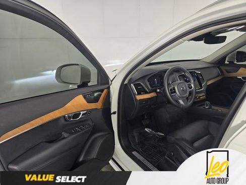 Used 2023 Volvo XC90 B6 Plus w/ Protection Package Premier AWD/4WD image 10