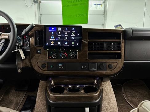 New 2026 GMC Savana 2500 w/ Driver Convenience Package RWD image 27