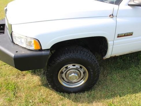 Used 2001 Dodge Ram 2500 Truck ST image 7