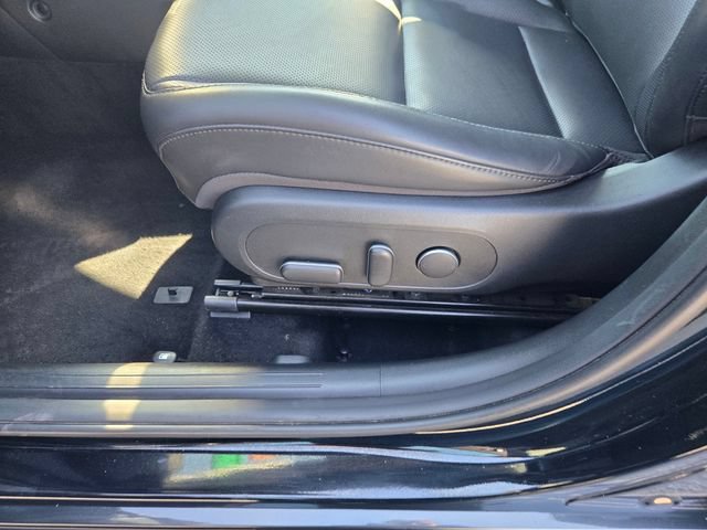 Used 2024 Hyundai Kona Limited FWD image 12