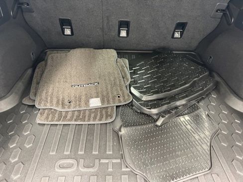 Used 2021 Subaru Outback 2.5i image 9