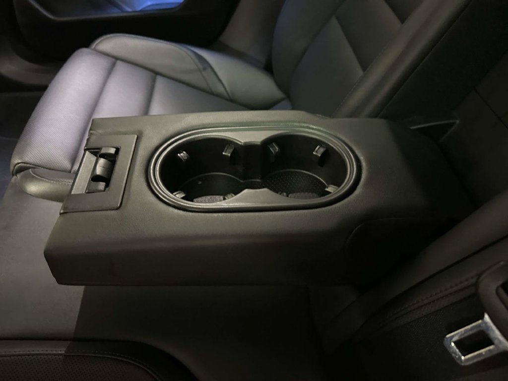 Used 2023 Porsche Taycan RWD image 25