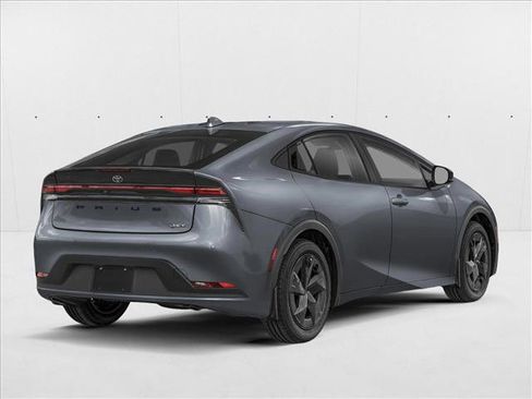 New 2026 Toyota Prius LE image 2