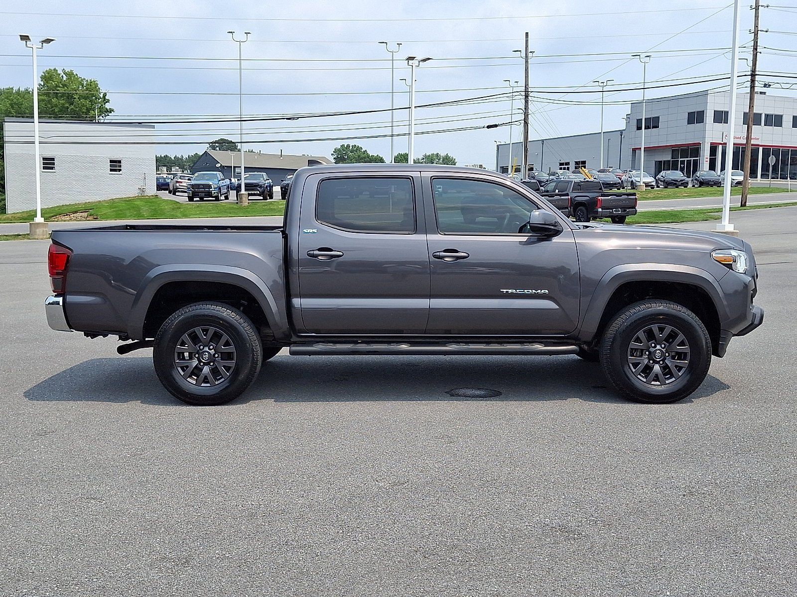 Certified 2023 Toyota Tacoma SR5 AWD/4WD image 8