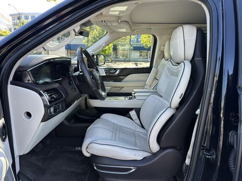 Used 2018 Lincoln Navigator L Black Label w/ Cargo Package AWD/4WD image 18