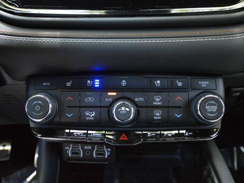 Used 2025 Dodge Durango SRT Hellcat AWD/4WD image 41