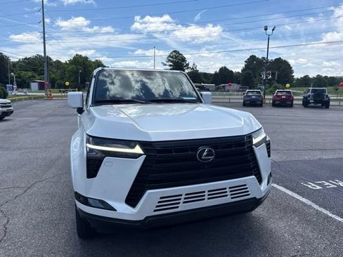 Used 2024 Lexus GX 550 w/ Accessory Package (2T) AWD/4WD image 4