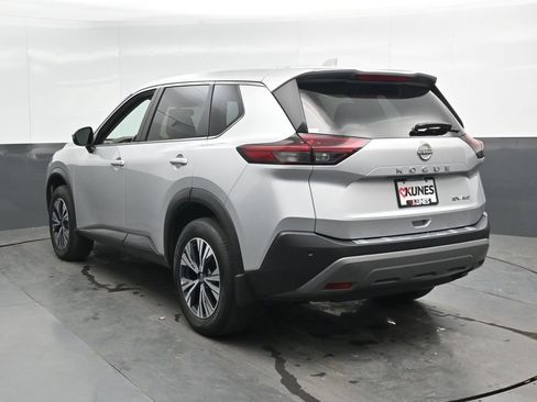 Used 2022 Nissan Rogue SV AWD/4WD image 11