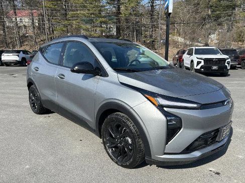 New 2027 Chevrolet Bolt RS w/ Technology Package FWD image 3