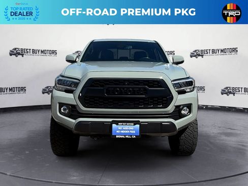 Used 2023 Toyota Tacoma TRD Off-Road w/ TRD Premium Off Road Package AWD/4WD image 2
