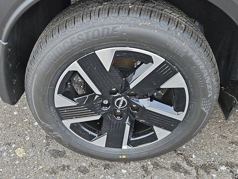 New 2026 Nissan Kicks SV image 7