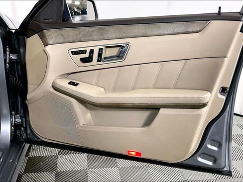 Used 2011 Mercedes-Benz E 350 4MATIC Wagon image 23