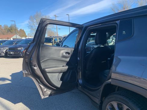 Used 2021 Jeep Compass Latitude w/ Sun and Sound Group image 32