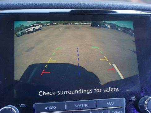 Used 2020 Nissan Titan SV w/ SV Convenience Package image 27