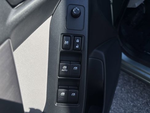 Used 2015 Subaru Forester 2.5i Premium image 16